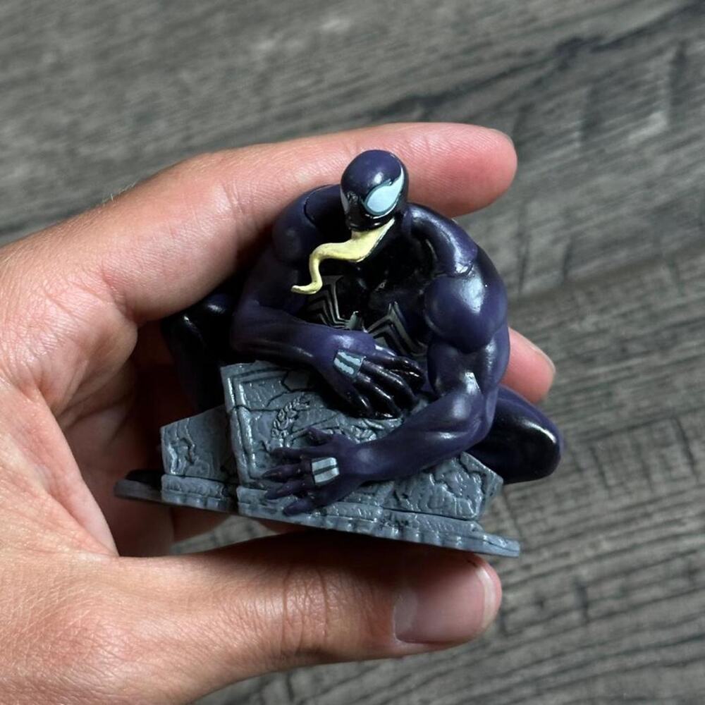 2011 Marvel Disney Black Suit Venom Spiderman PVC Action Figure Toy Collectible